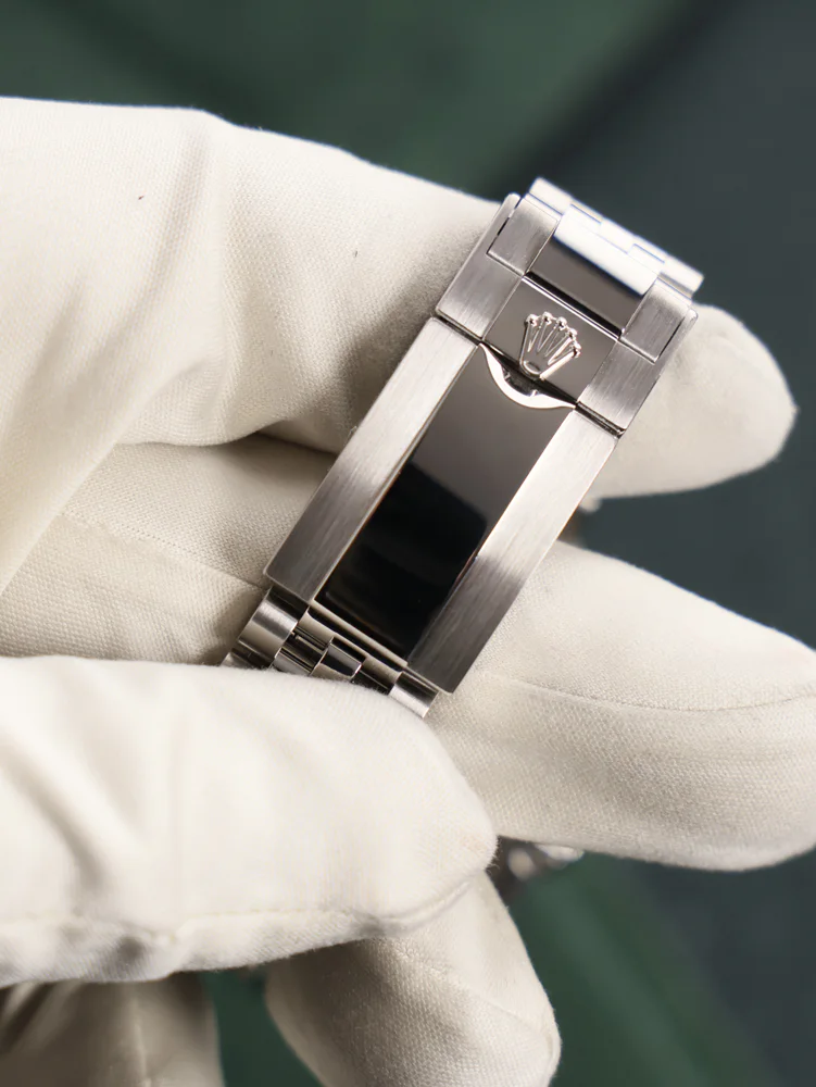 Batgirl with Box and Papers 2025