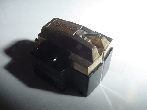 Denon DL-302 low output moving coil cartridge LOMC