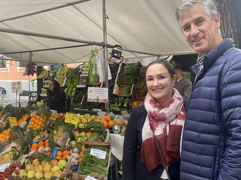 Tours œnogastronomiques Varenna: Mercredi à Dervio : vis le marché comme un local