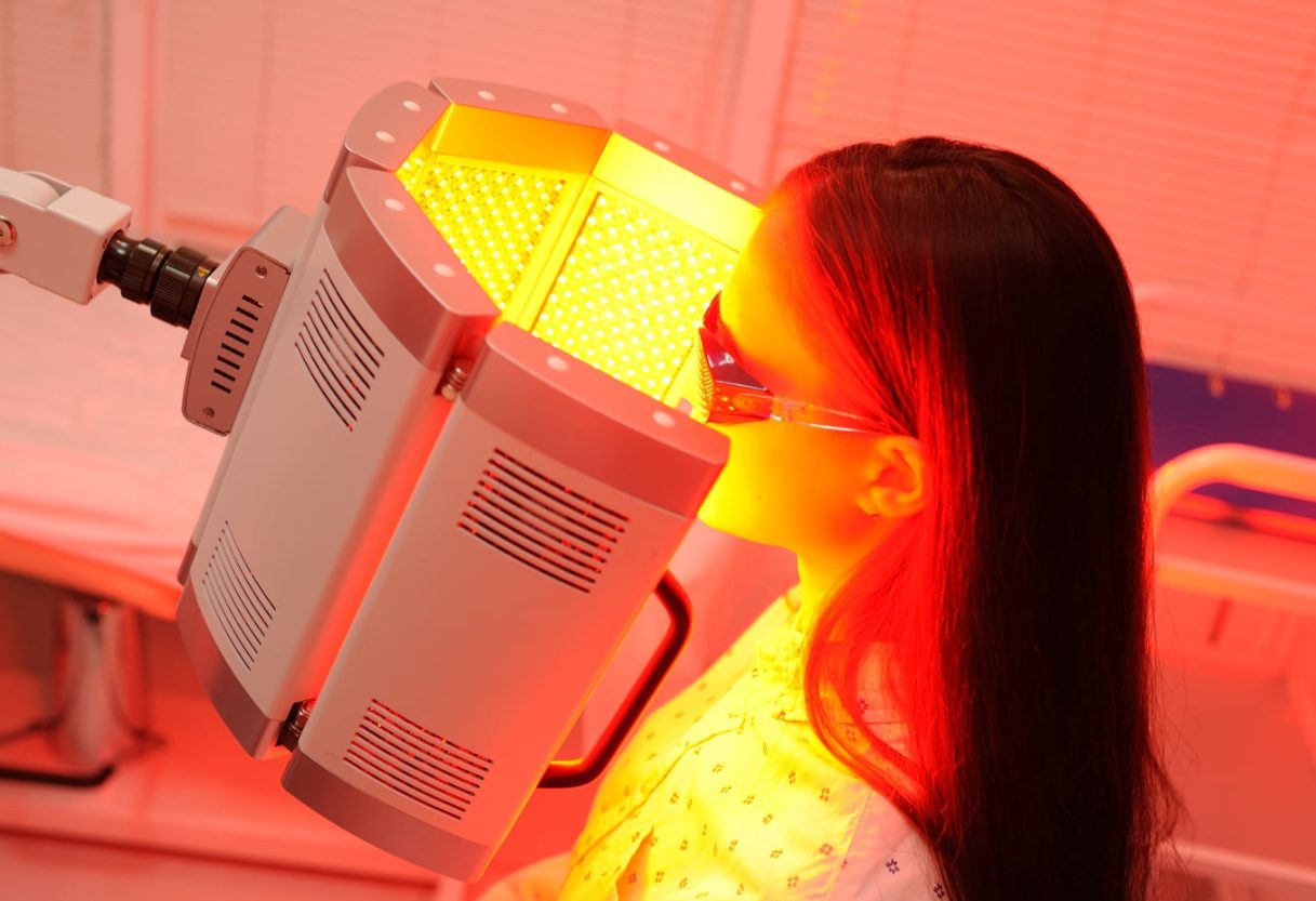 Standard Facial With LED Light