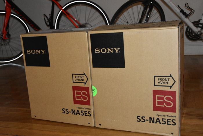 SONY  SS-NA5ES as NEW! Price reduced.