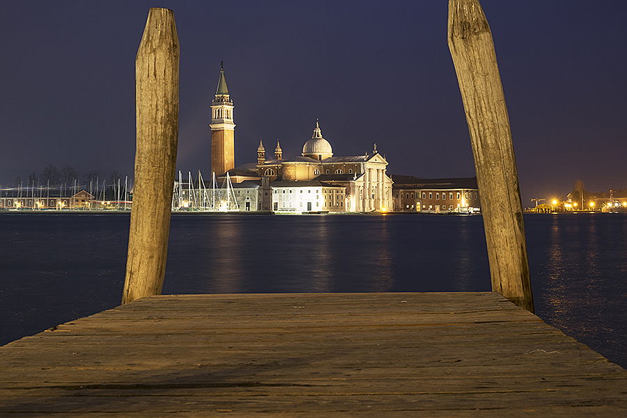  Venezia
- Vista della Giudecca di notte