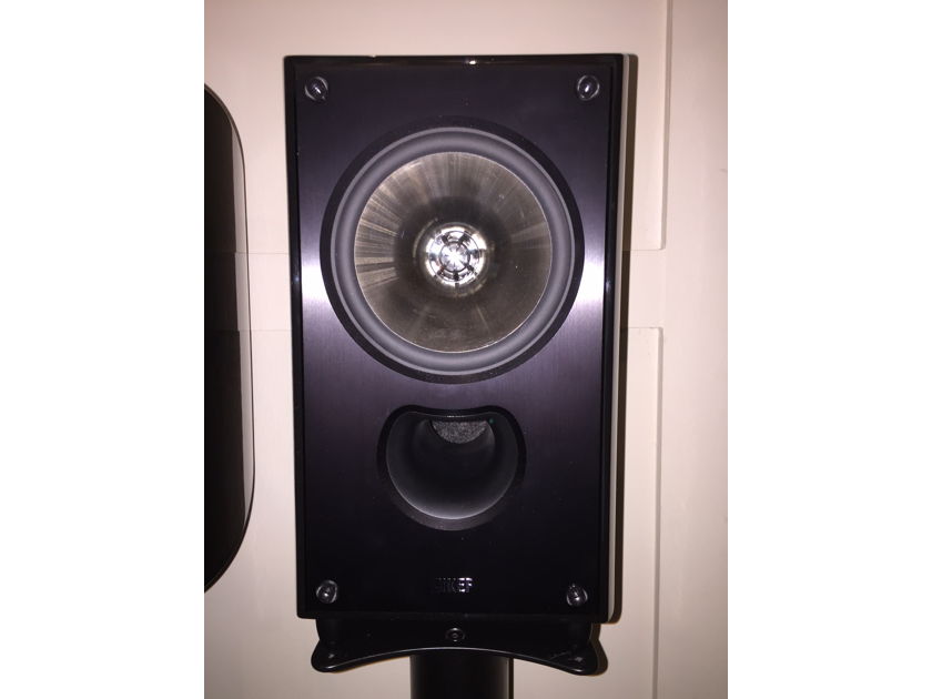 KEF XQ-20 with stands