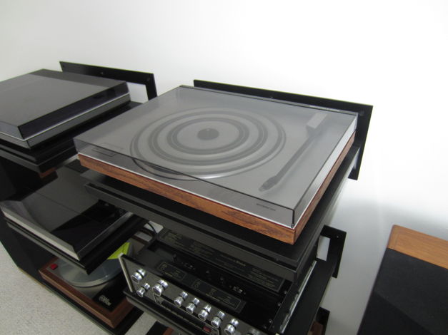 Bang & Olufsen Beogram 2402 turntable with MMC20E cartr...