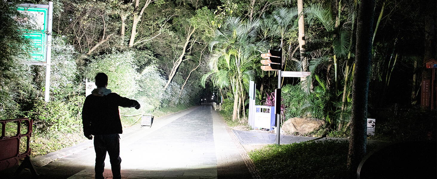 IMALENT MS03: 13000 lumens