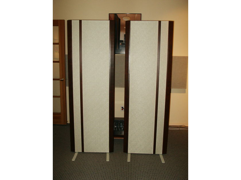 Magnepan 3.7i speakers in white cloth/dark cherry