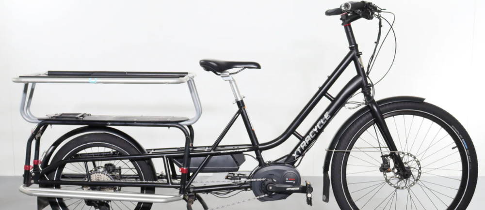 a black Xtracycle Edgerunner Swoop and Classic