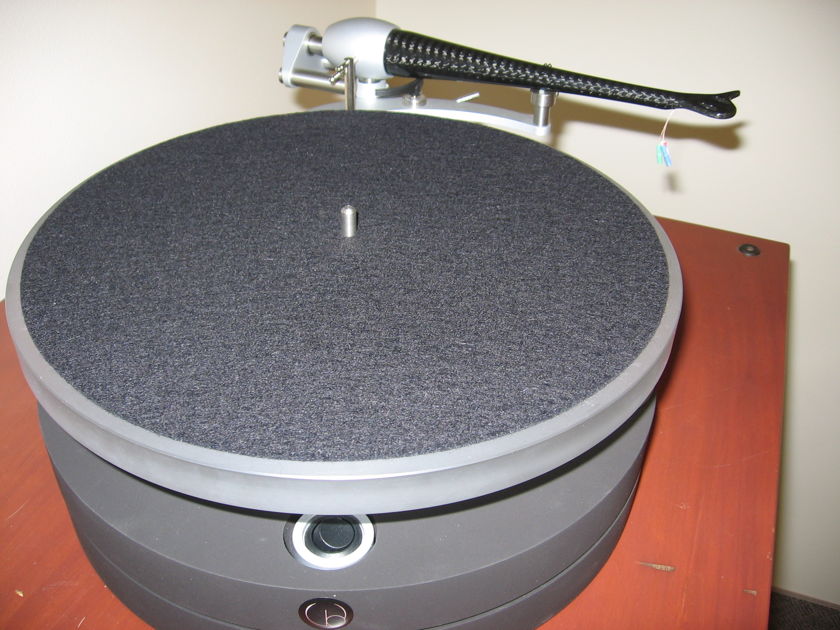 Wilson Benesch CIRCLE TABLE/A.C.T. 0.5 Arm Turntable