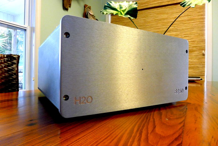 H2O Audio Signature S250 Dual Mono Amplifier Dynamic, C...