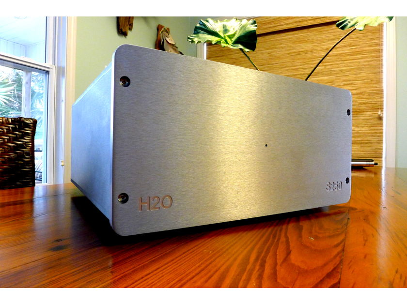 H2O Audio Signature S250 Dual Mono Amplifier Dynamic, Clear and Musical