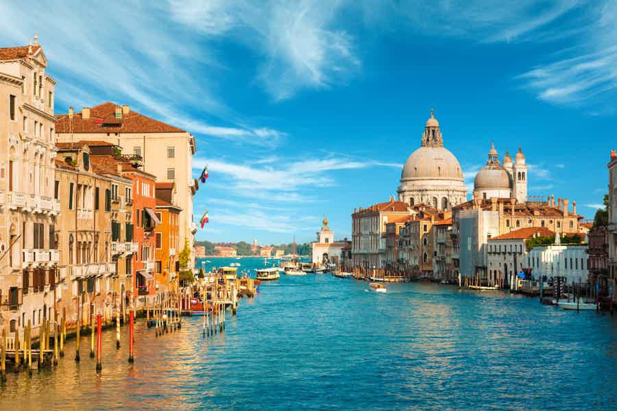 Classic 30-Minute Gondola Ride in Venice - photo 3