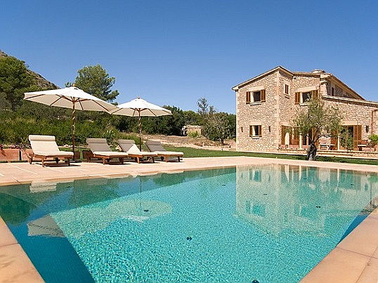  Balearic Islands
- Lugn villa till salu med stenfasad, Alcúdia, Mallorca