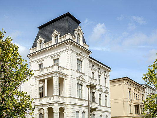  Hamburg
- Buy a modern villa in Germany. Engel & Völkers supports you comprehensively