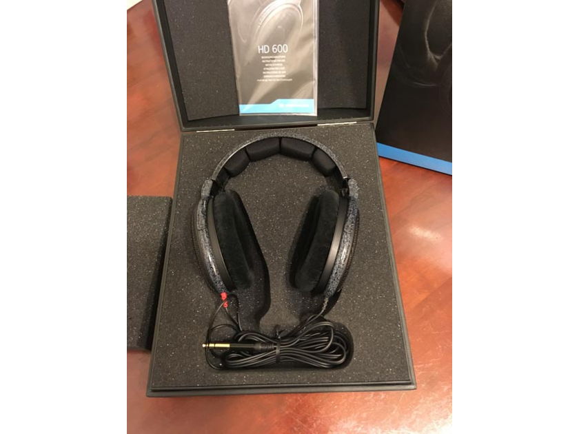 Sennheiser HD-600 Like New