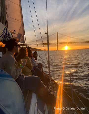 Sailing in tagus river