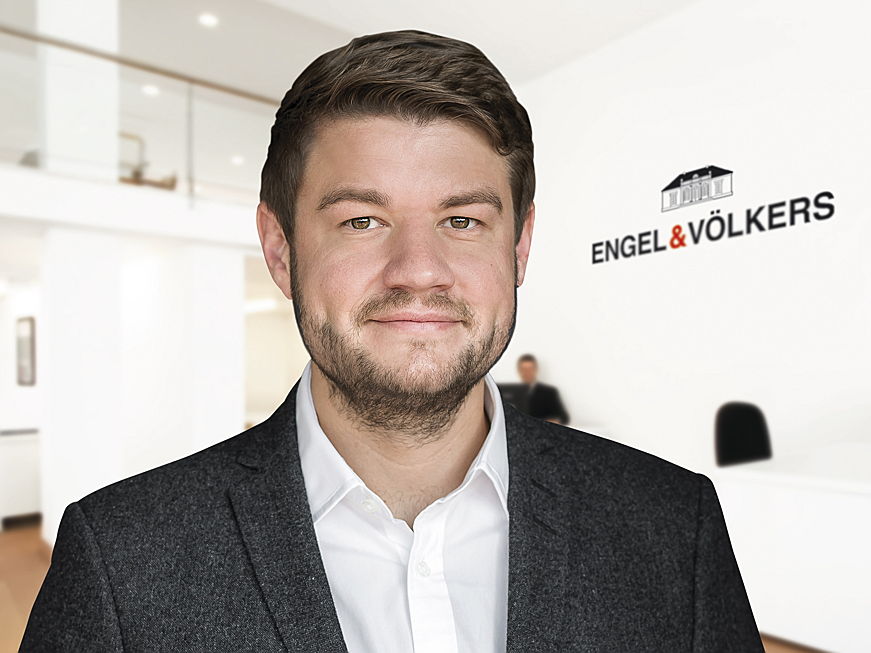  Kitzbühel
- Geschäftsführer von Engel & Völkers Alpenregion Tirol & Salzburger Land