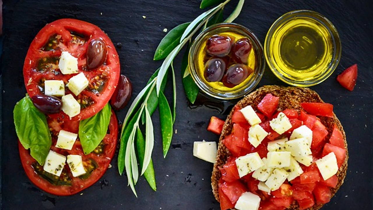 What is the Mediterranean Diet A Comprehensive Guide to Heart Health and Nutrition