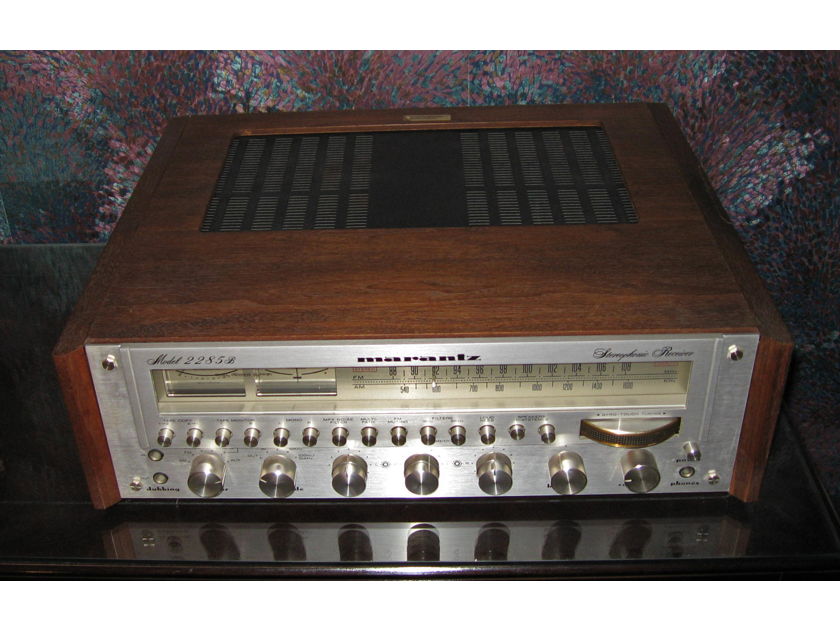 Marantz 2285B Receiver (Classic) With Original Wood Cabinet Chicago Pickup Is Possible