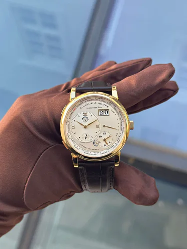A. Lange & Söhne Lange 1 Time Zone 116.021