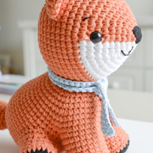 Cora, the Little Fox Crochet Pattern (Amigurumi tutorial PDF file)