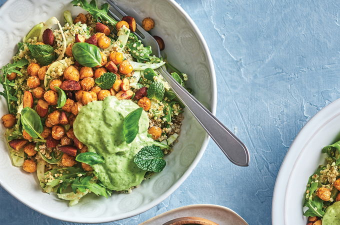 Salade de quinoa aux pois chiches et aux amandes