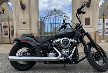 2025 HARLEY-DAVIDSON STREET BOB motorcycle for rent near Honolulu, HI