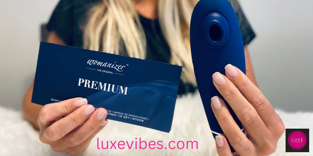 Womanizer Premium 2 Blueberry in Hands