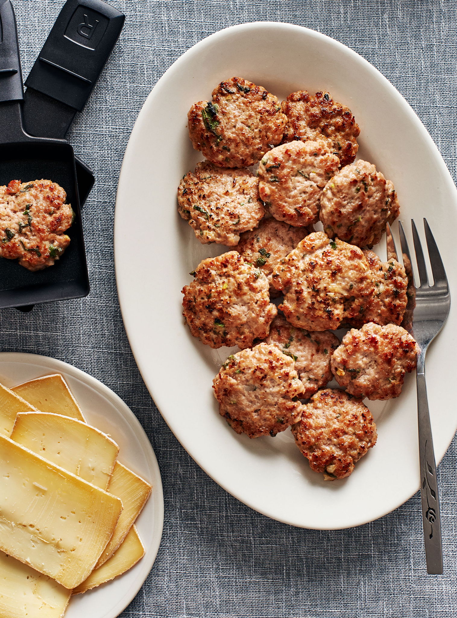 Raclette Maple Breakfast Sausage Patties | RICARDO