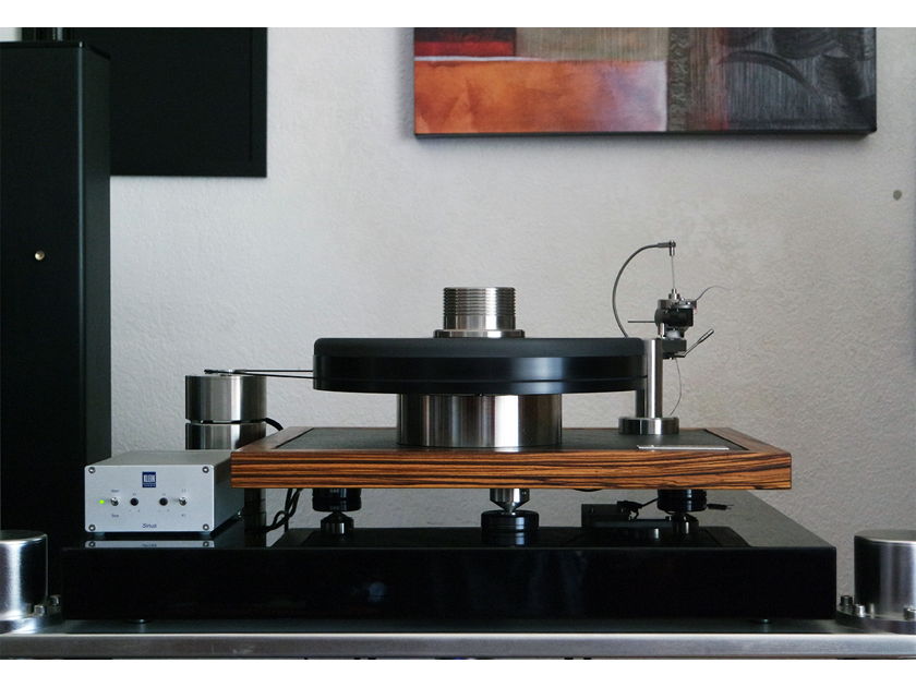 Cantano Cantano W/T Reference turntable and 12" tonearm - Showroom demo