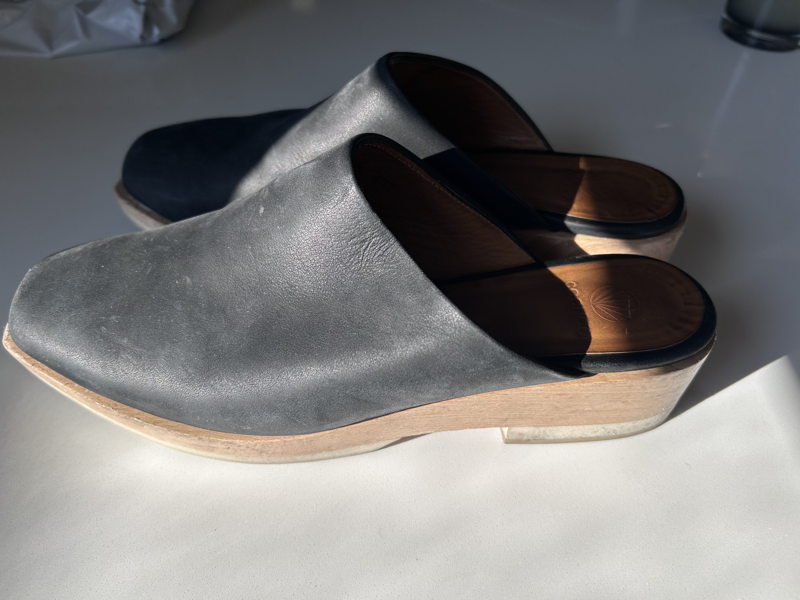 Fig Clog - Black Leather - $207.50 | Coclico Pre-loved