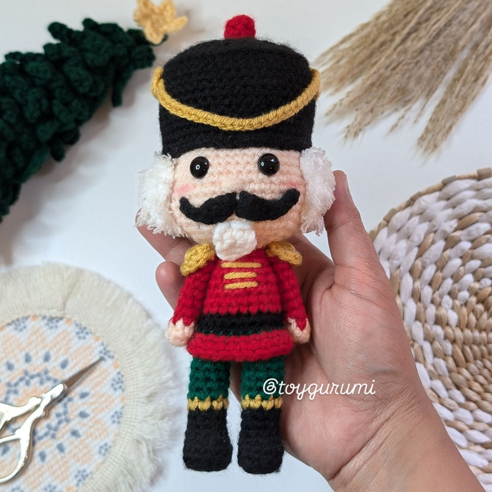 Nutcracker Amigurmi