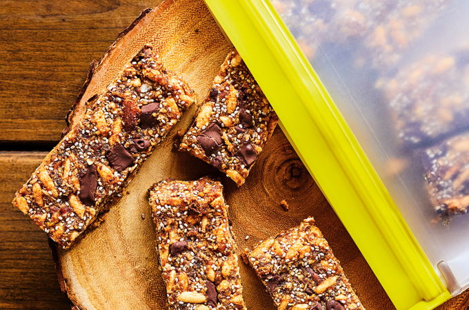 Almond and Dark Chocolate Energy Bars