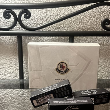 moncler perfume sample