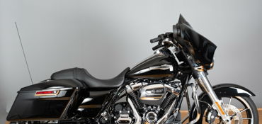 2022 HARLEY-DAVIDSON STREET GLIDE motorcycle for rent near Hudson, NH