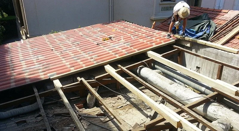 Pose de plaques sous tuiles (PST) sur charpente neuve à Cannes — photo 2 sur 10 — CEG TOITURE