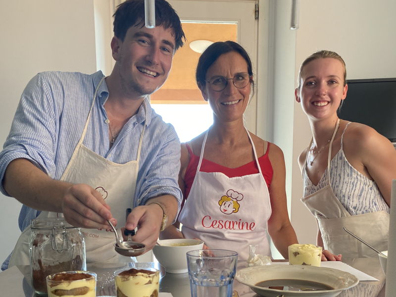 Cursos de cocina : Manos a la obra con los platos tradicionales y el tiramisú.