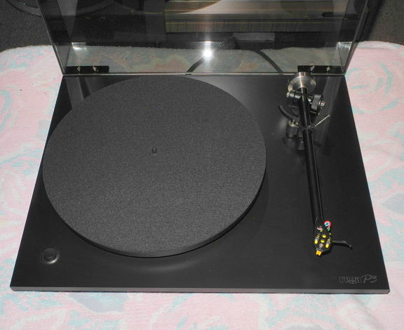Rega P3 with Exakt phono cartridge and black base/plinth