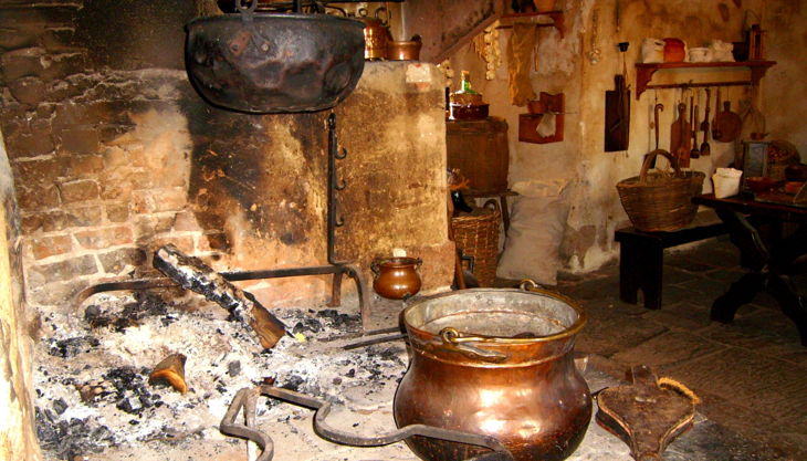 burg ronneburg feuerstelle