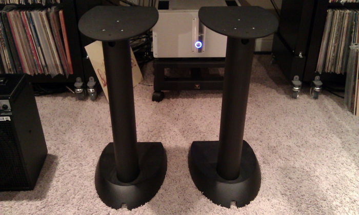 B&W 805S Stands In Black