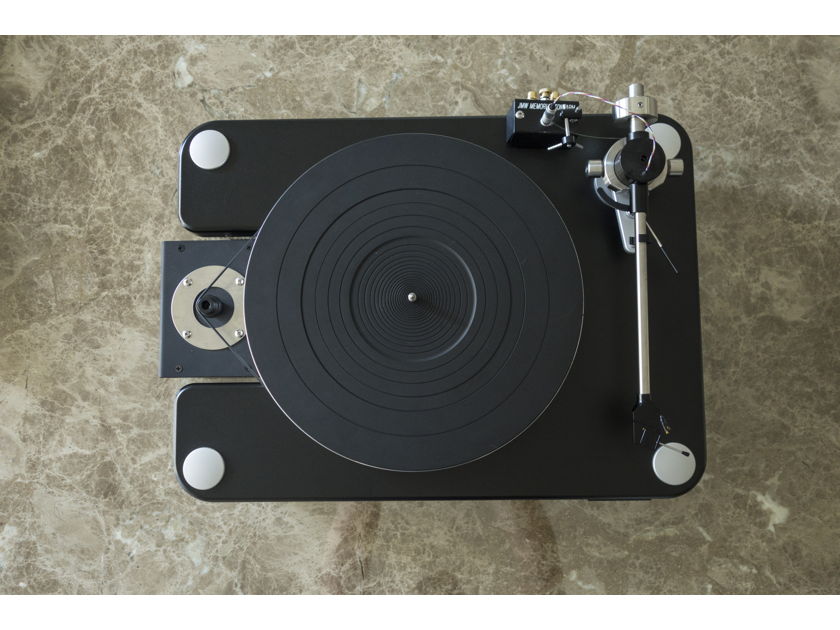 VPI Industries Scout 1.1 with JMW-9 tonearm and Sumiko Blue Point no. 2 MC cartridge
