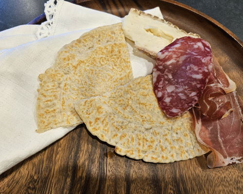 Corsi di cucina Zocca: Sapori di casa: impara l’arte dei Ciacci in Appennino