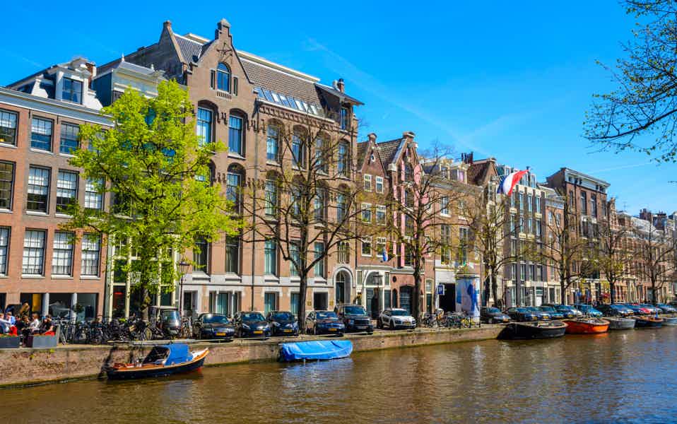Amsterdam in 2 Hours: Guided Bike Tour of Top Sights - photo 4