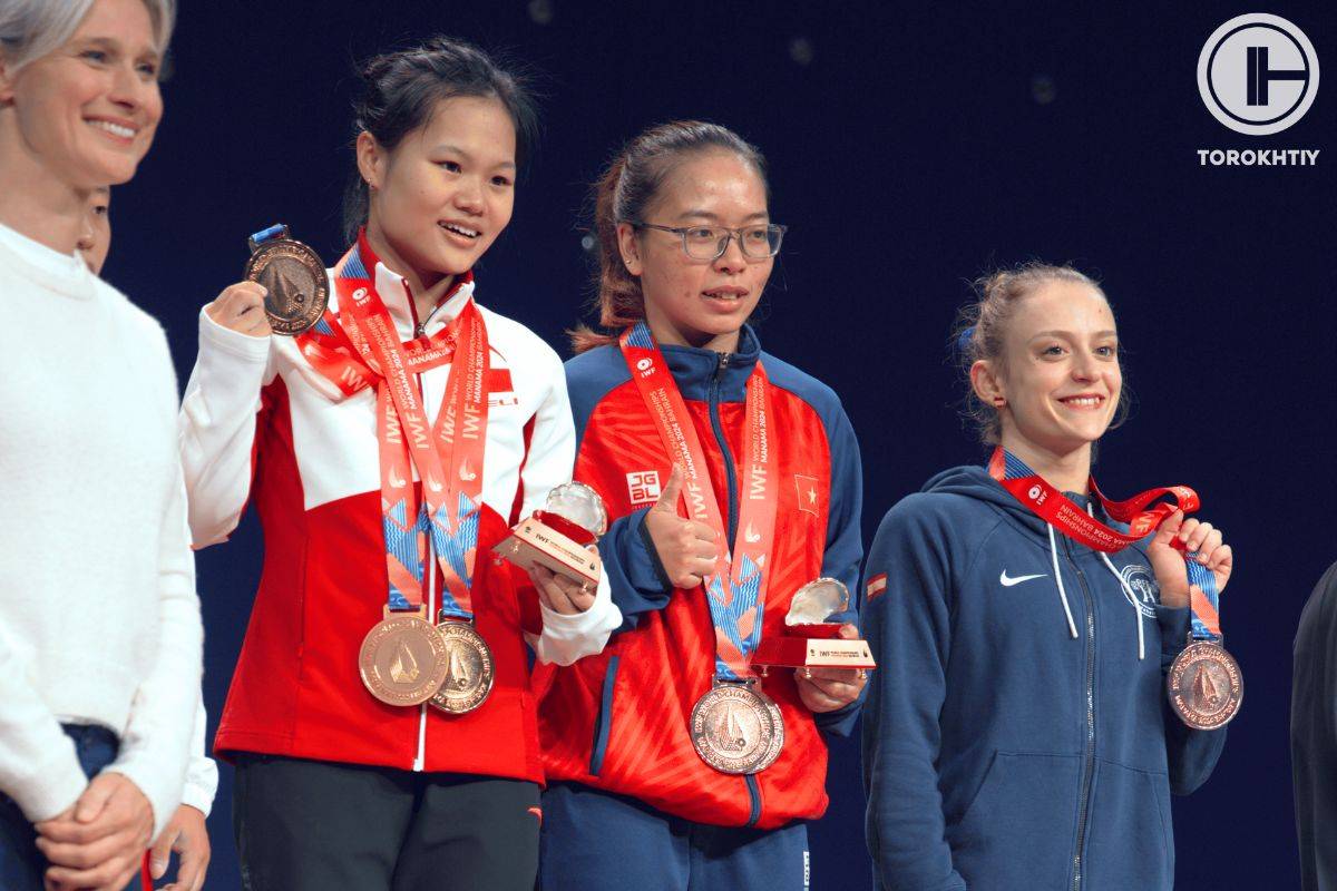 flat-powerlifting-shoes Winners of Women 45 Weight Division at Worlds 2024