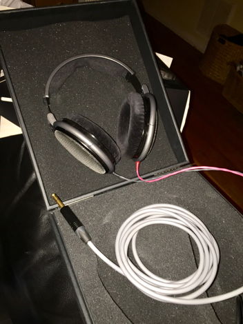 Sennheiser Electronics HD-650 With Cardas Cross Cable