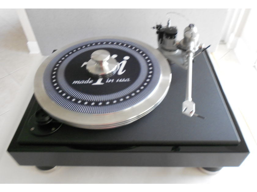 VPI  Classic 3 Turntable with Brand New  10.5i Stainless Steel Arm