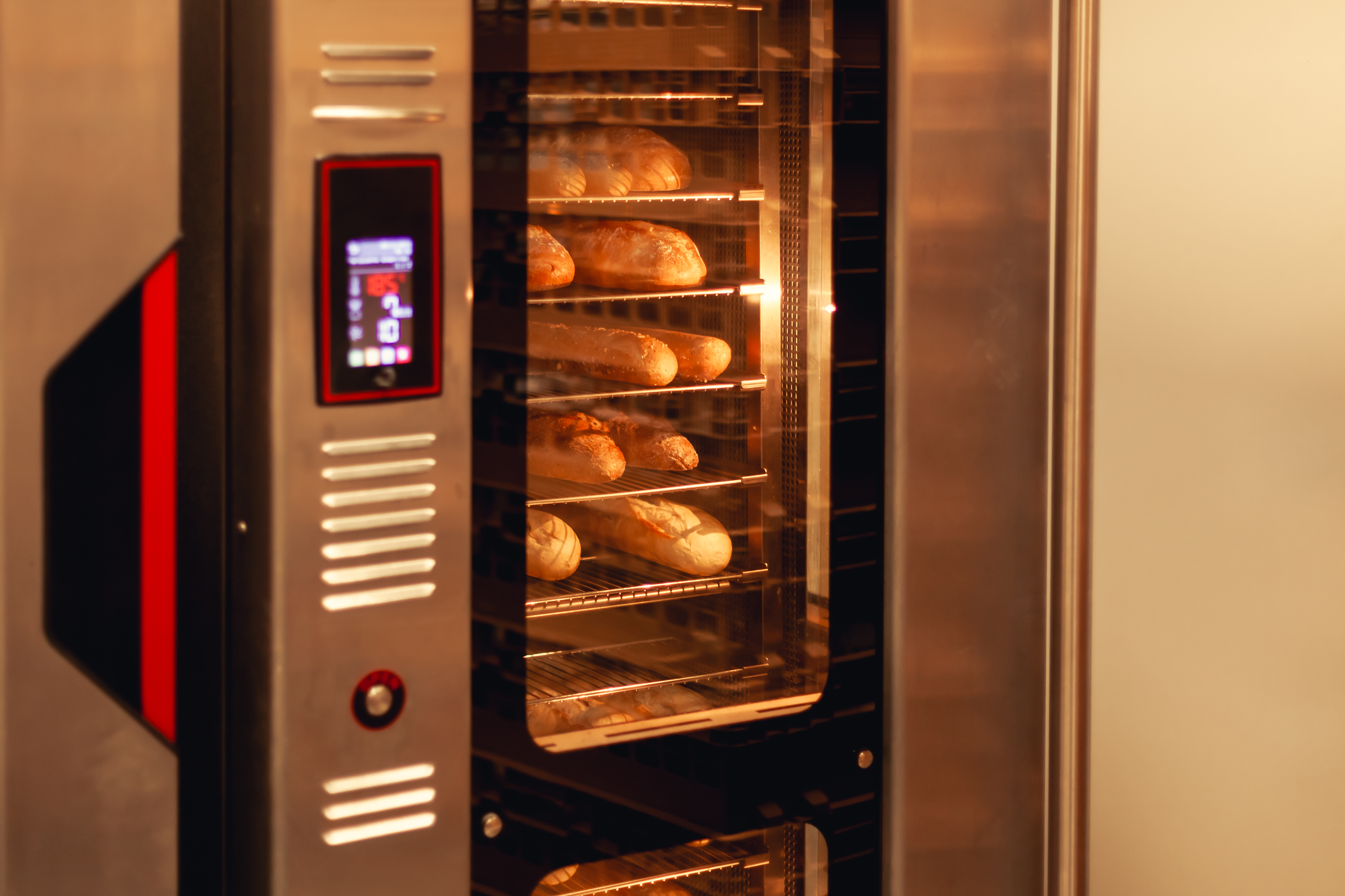 Delhaize deelt 1 miljoen gratis broden uit om vernieuwde bakkerijstrategie kracht bij te zetten