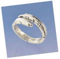 memorial jewellery made from ashes in ring. a wrapping feather ring with cremated ashes. 