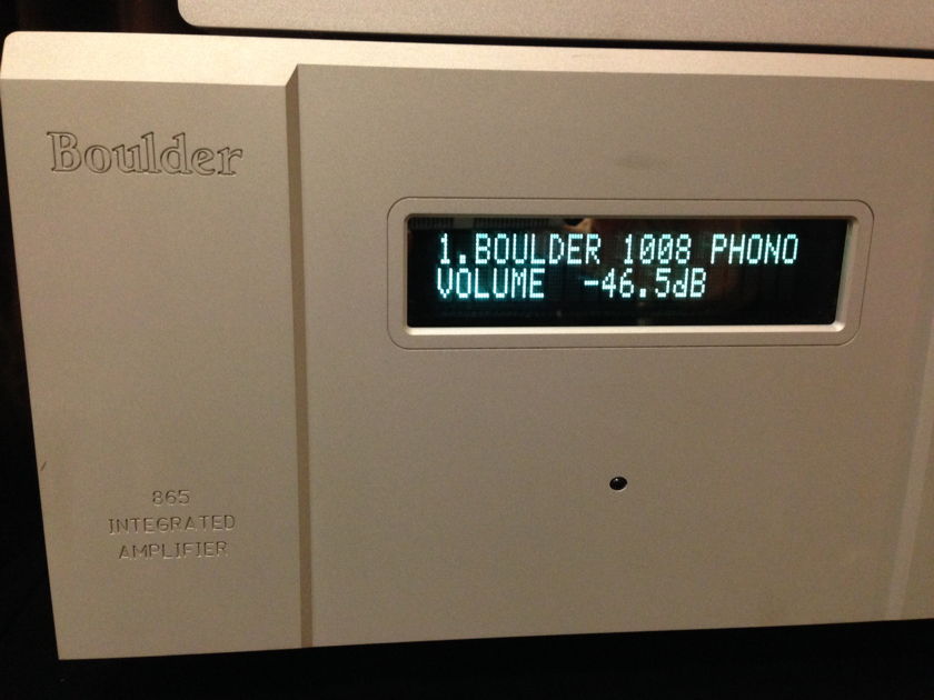 Boulder 865 Integrated Amplifier.