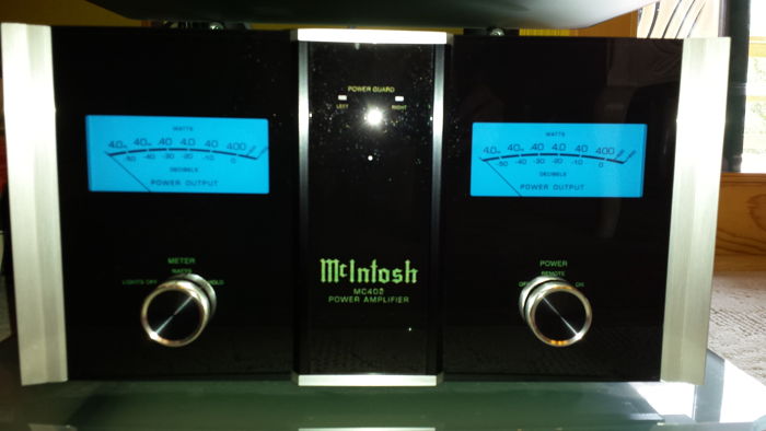 McIntosh  MC402 Solid State Stereo Amplifier