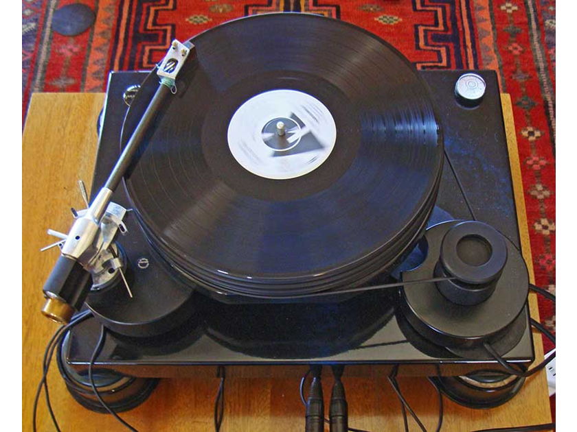 Nottingham Spacedeck Turntable with Space tonearm and Koetsu Rosewood cartridge